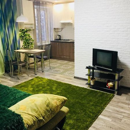 Двухкімнатна Студія Chernihiv Bagian luar foto